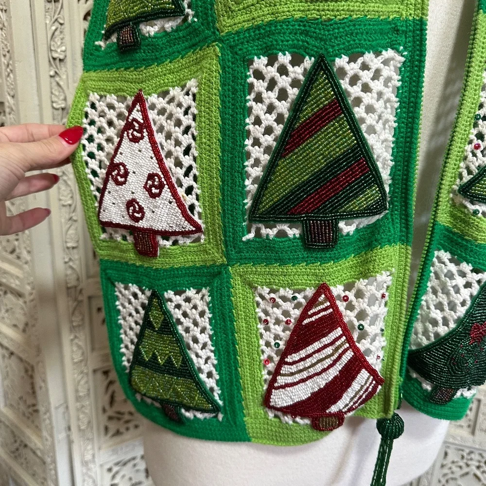 Vintage rare beaded Christmas holiday crochet zip up vest size medium‎